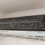 座間市でクリーニングしたシャープ製AC-H63ATCお掃除機能付きエアコンの分解作業