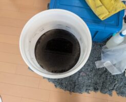 エアコン洗浄後の汚水