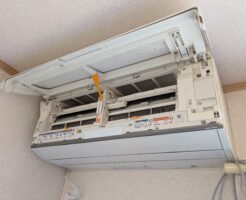 施工前のエアコン全景
