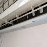 エアコンクリーニング施工前の吹き出し口