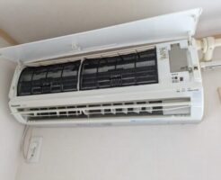 エアコンクリーニング施工後のエアコン全体